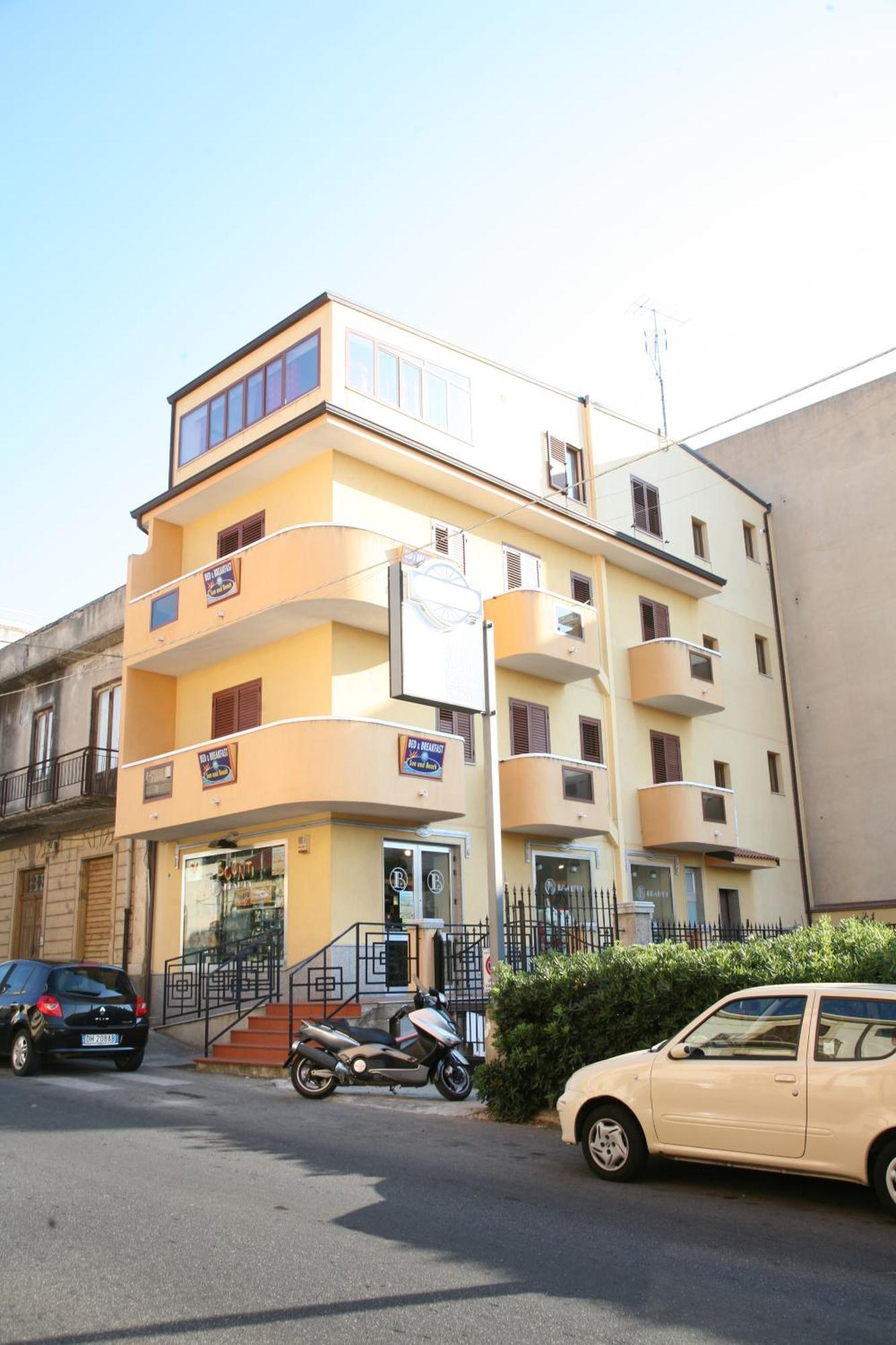 Sun And Beach Catona Di Reggio Calabria Exterior foto